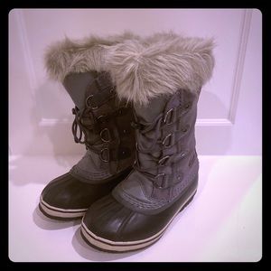 Sorel Girl’s boots Size 2